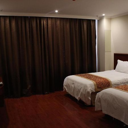 Greentree Inn Shenyang Shengjing Hospital Shenyang Liaol Road Business Hotel Kültér fotó